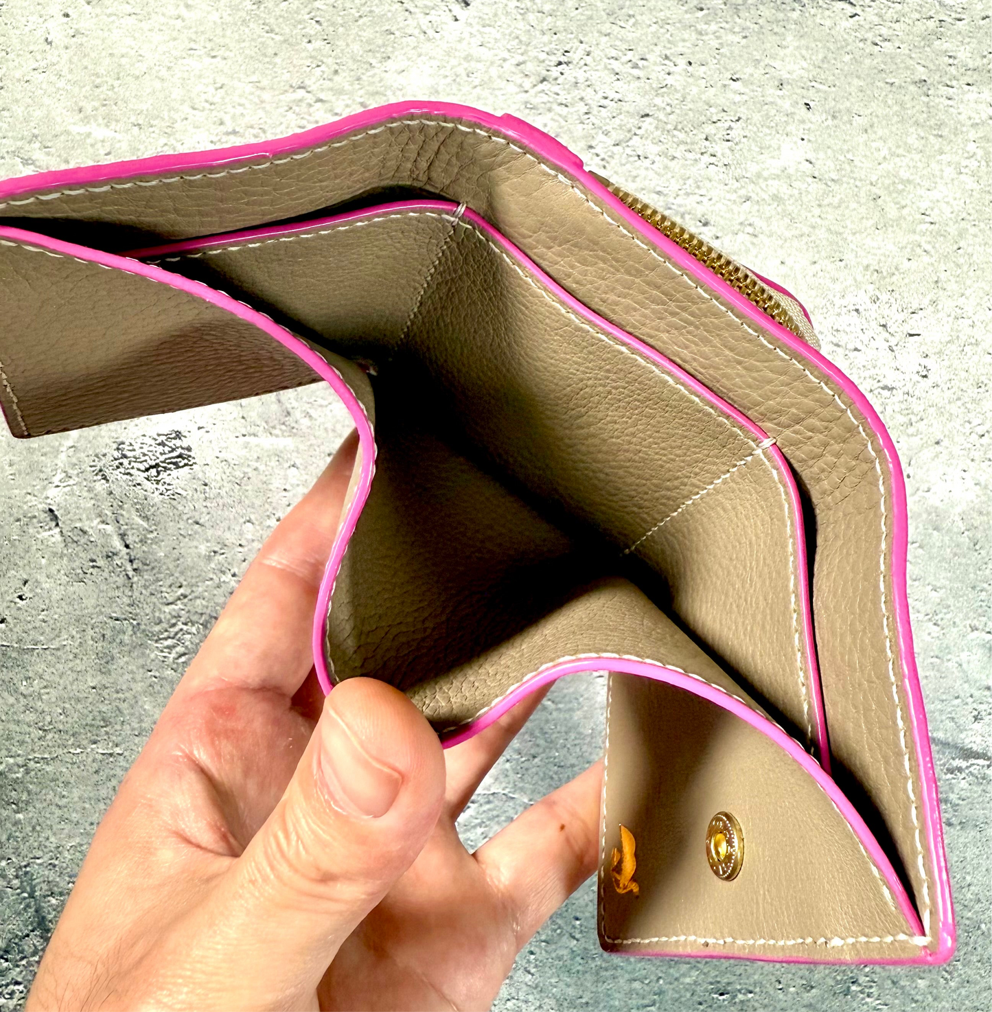 【受注製作】選べるコバカラーの三つ折り財布(レザー:グレー)
