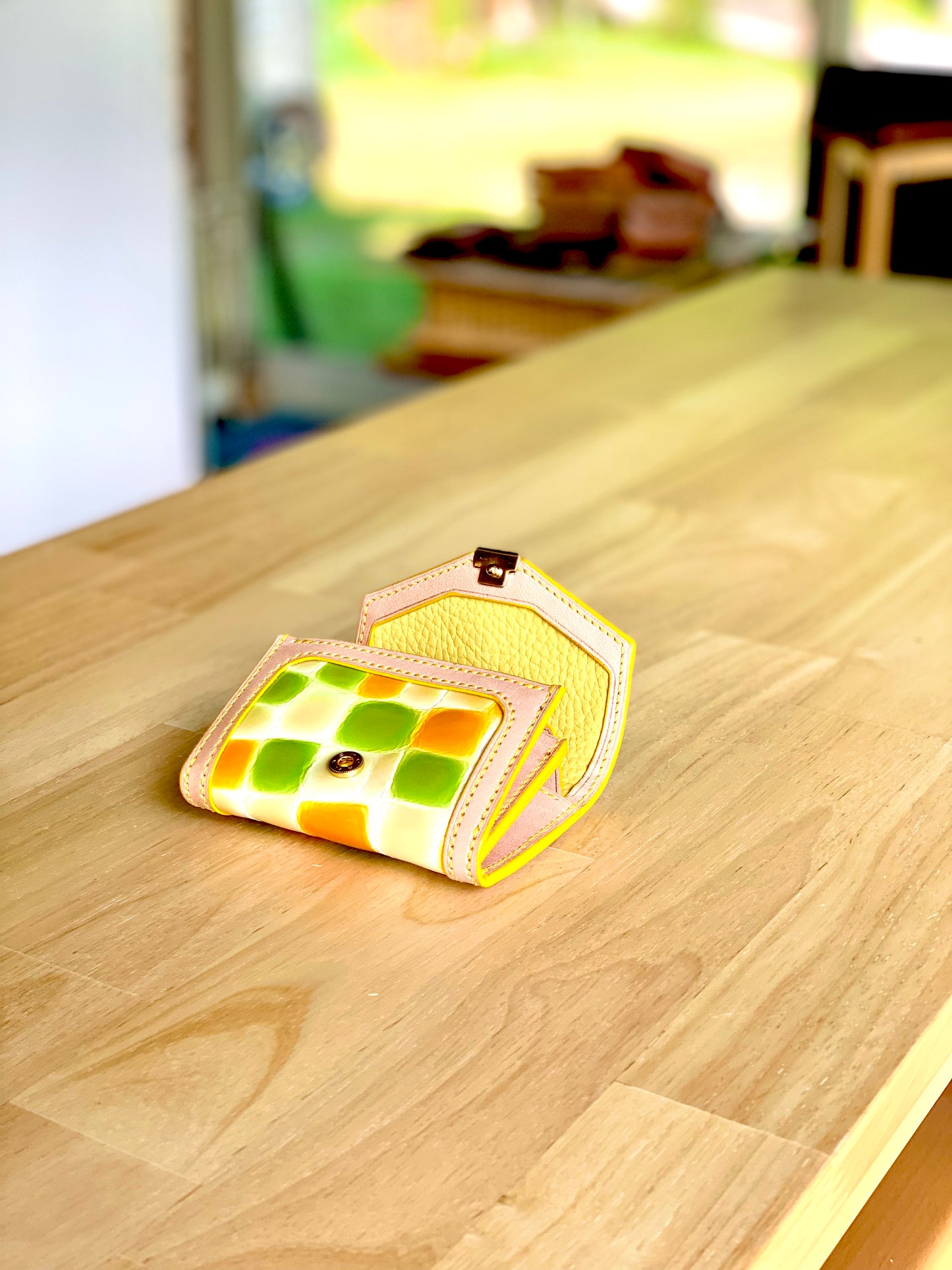 『Sand Beach』ステンドグラスレザーミニ財布